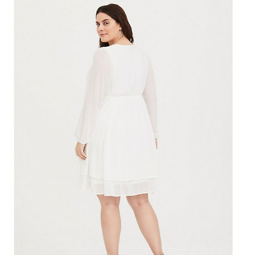 NWT Torrid White Babydoll Long Sleeve Skater Dress - Picture 4 of 4